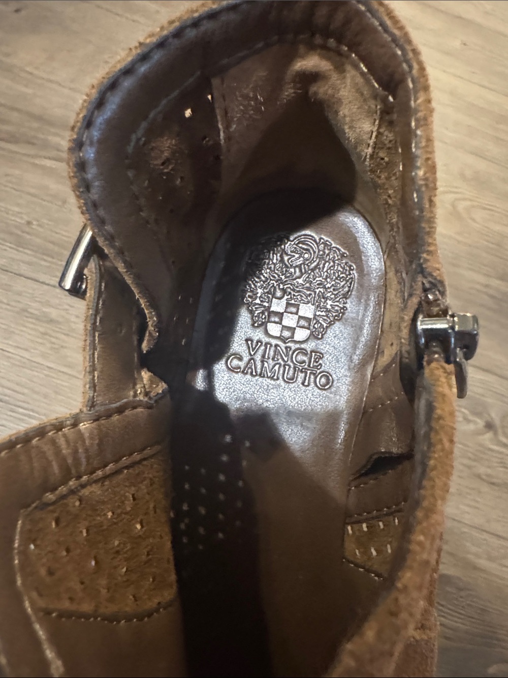 Vince Camuto Suede Ankle Booties w Silver Accents. 9.5 39.5EU. Like New!🔥 - Picture 4 of 10